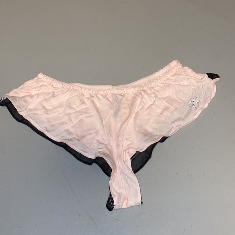 Victoria Secret - Picture 4 of 8